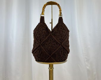 Handmade Crochet Bag: Colorful Yarn, Durable Design