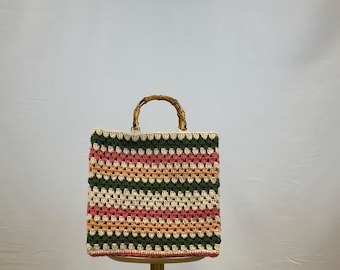 Handmade Crochet Bag: Colorful Yarn, Durable Design