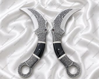 Handgesmeed D2-staal gegraveerde karambitmessenset, zwart harshandvat, leren schede