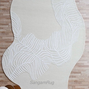 Hand-Tufted Abstract Rug: Beige Embossed Leaf Design
