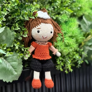 Handmade Isabella Doll – Crochet Amigurumi Girl – Unique Gift for Kids – Soft Plush Toy – Nursery Decor