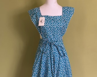 Blue Tiny Florals Vintage Style Cotton Apron with Ruffled Sleeves