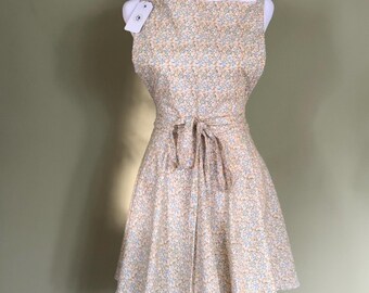 Żółty, niebieski i zielony fartuch bawełniany w stylu vintage