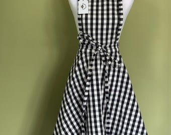 Black and White Gingham Long Vintage Style Cotton Apron