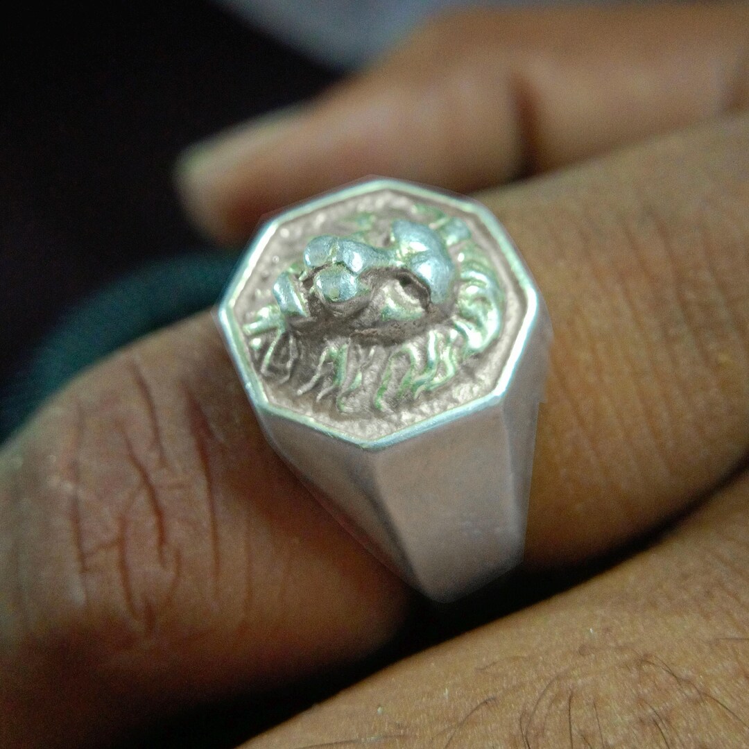 ライオンヘッド シルバーリング GUCCI ライオンヘッド シルバーリング