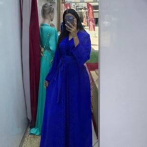 Royal Blue Moroccan Caftan: Hand-Embroidered Takchita Dress