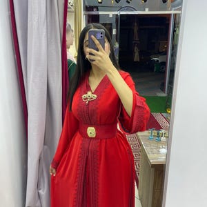 Handmade Moroccan Takchita Kaftan: Elegant Wedding Dress with Embroidery