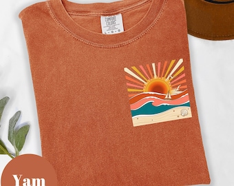 Camiseta vintage bohemia con estampado marino retro, camiseta veraniega con puesta de sol costera, ideal para mujeres en vacaciones en la playa, regalo para amantes del océano.