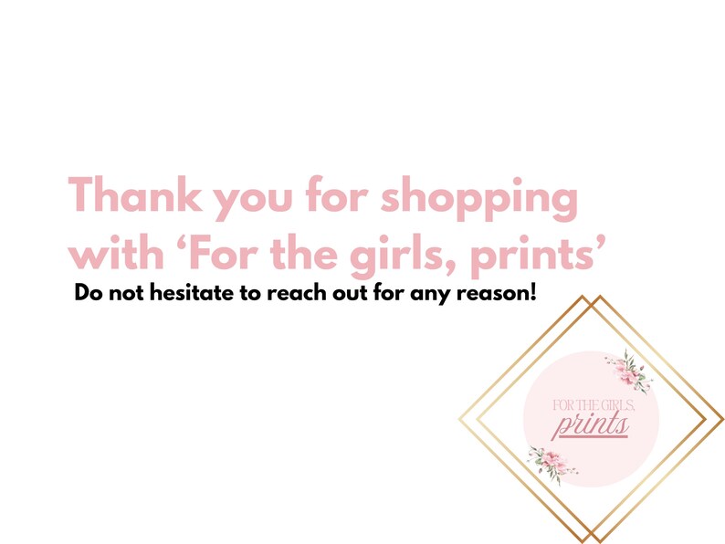 Puede incluir: Fondo blanco con texto rosa que dice: "Gracias por comprar con 'For the girls, prints' &iexcl;No dude en comunicarse por cualquier motivo!" Un marco geom&eacute;trico dorado rodea un c&iacute;rculo rosa con detalles florales y las palabras "For the girls prints".