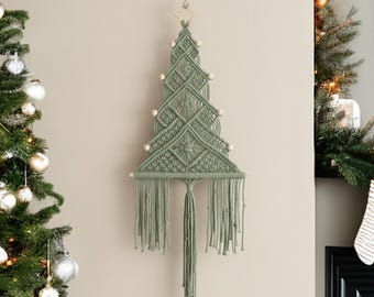 Handgemaakte macramé kerstboom muurhanger