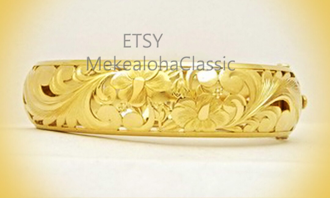 14k Gold Hawaiian Heirloom Bracelet 18mm Dome Hinged Cutout Scrolls W
