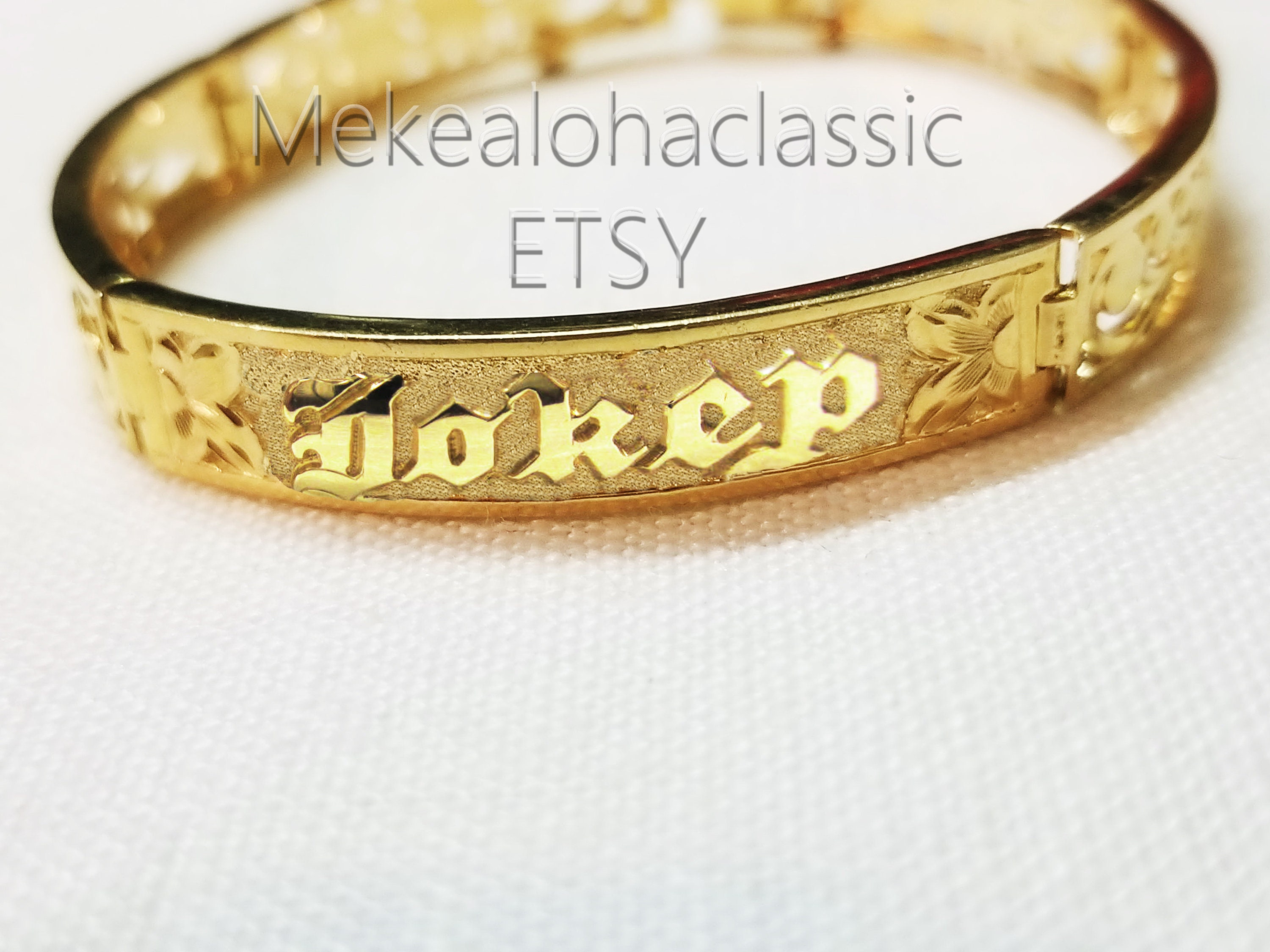 14k Gold 8mm Hawaiian Heirloom Hinged Hibiscus Scroll