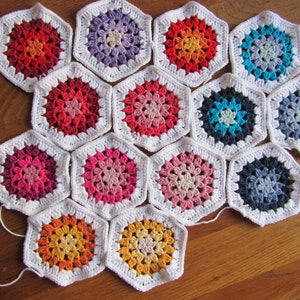 Colour Wheel Hexagon Blanket PDF-pattern image 4