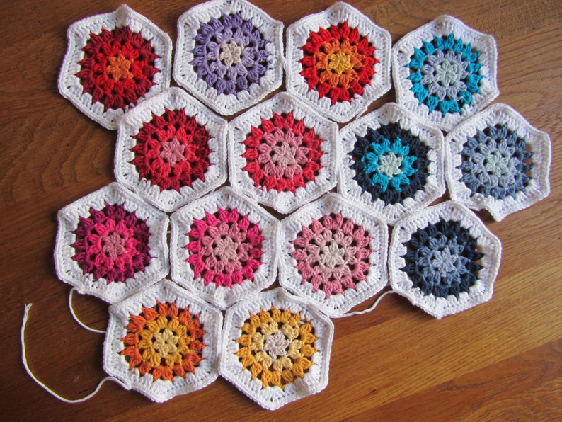 Colour Wheel Hexagon Blanket PDF-pattern image 4