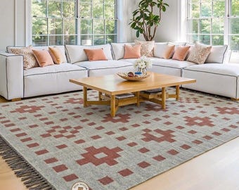 Alfombra Kilim de yute y lana tejida a mano, Dhurrie bohemia geométrica en rojo y beige, alfombra tribal india del suroeste.