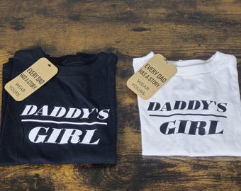 Camiseta "La niña de papá" / Camiseta para niña pequeña / Camiseta a juego para papá e hija / Camisetas a juego para papá e hija / Regalo del Día del Padre / Camiseta "La niña de papá"