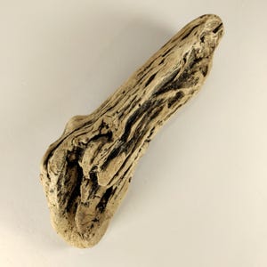 Dual-Tone Driftwood Decor – 14&#39;&#39; – 35.5cm Natural Black & White Wood Art Piece