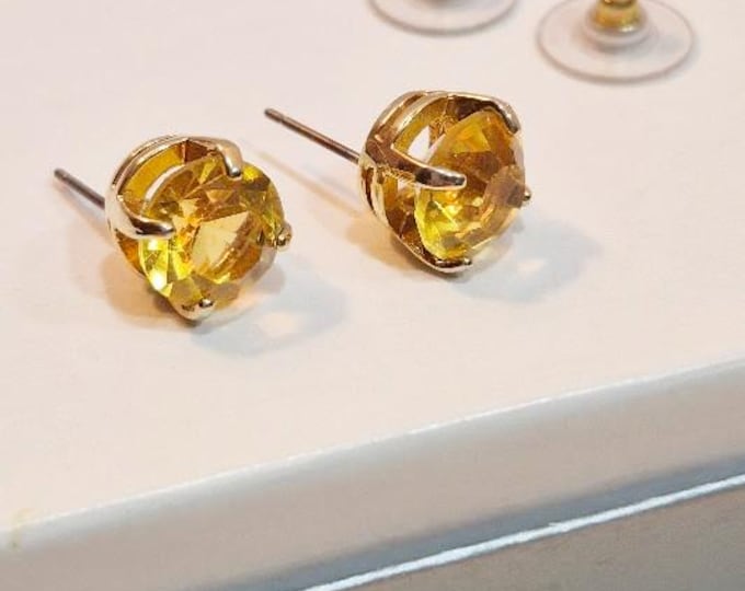 Vintage Citrine Glass and Gold Tone Pierced Stud Earrings