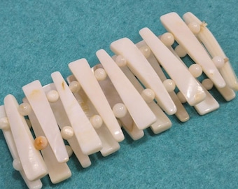 Opalescent Mother-of-Pearl Stretch Bracelet - 70s Boho Coastal Surfer Vibes