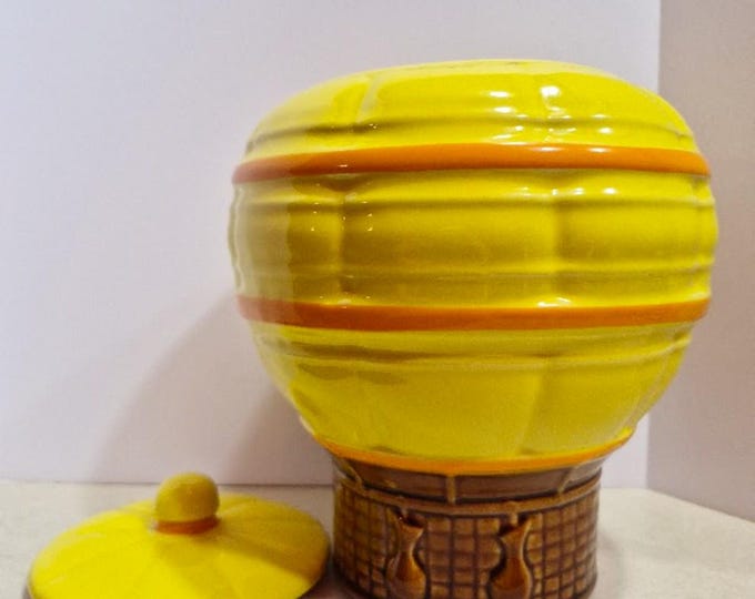 Nostalgic Midcentury VTG McCoy Hot Air Balloon Ceramic Pottery Cookie Jar