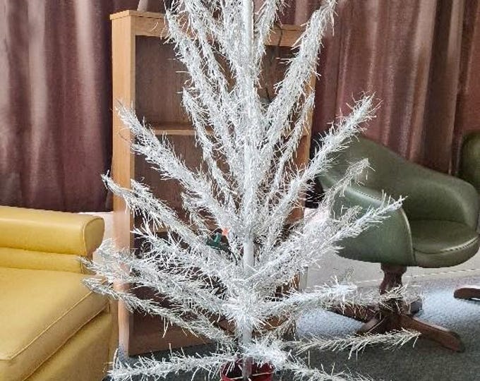 Atomic Space-Age MCM Silver Aluminum Tree from the 50s or 60s