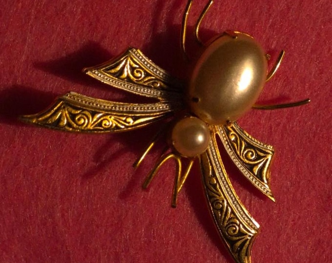 Damascene Technique Vintage Honey Bee Brooch