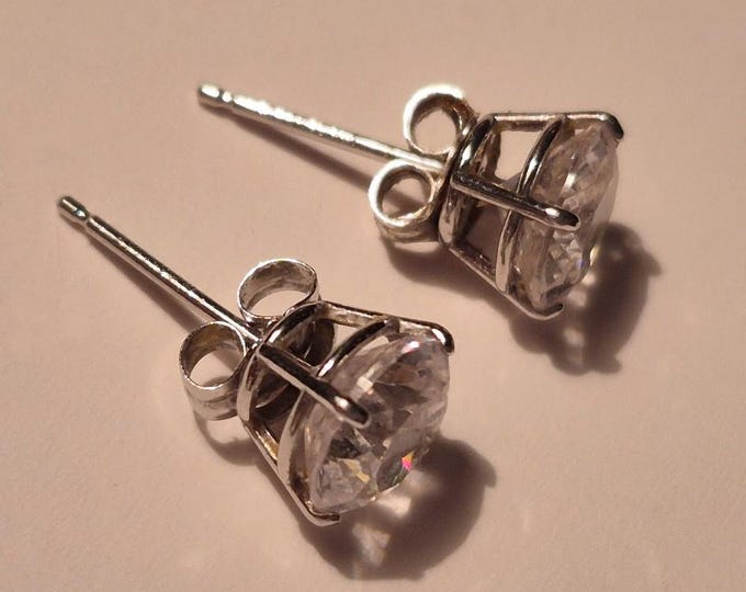 Vintage 14K White Gold Cubic Zirconia Solitaire Stud Earrings