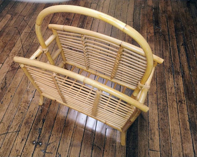 Mid Century Modern Franco Albini Italian Style Bamboo and Rattan Magazine Holder