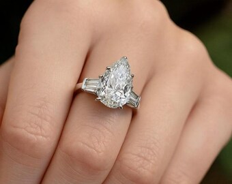 Minimalistischer Moissanite Ring in Weißgold-Finish, Versprechen Ring, Baguette Setting, Geschenk für Mama Schmuck