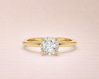 Gelbgold-Finish Rundschnitt Moissanite Diamant Jahrestag Ring, schlankes Design, Erklärung Brautschmuck für Frauen
