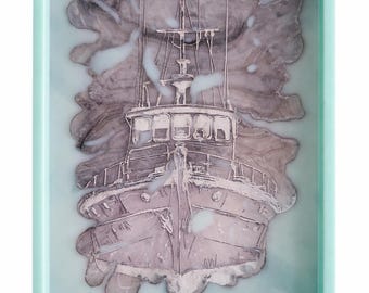 Bandeja de resina hecha a mano con forma de barco fantasma, arte náutico tormentoso, bandeja de estilo gótico costero.