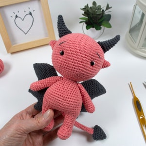 Wzór na szydełko Baby Devil, Wzór na szydełko Devil Amigurumi, Łatwy wzór na szydełko Amigurumi