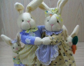 Figurines Bunny Rabbits Material Cloth Family Mom Dad Sister Brother Standing On Wood Base