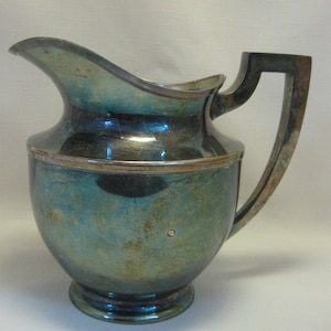 Silver Plate Hallmark Silver Smith UJEP H96 Silver Plate Pitcher Jug Hunt Hallmark Hunt Hallmark Co 1900-1954