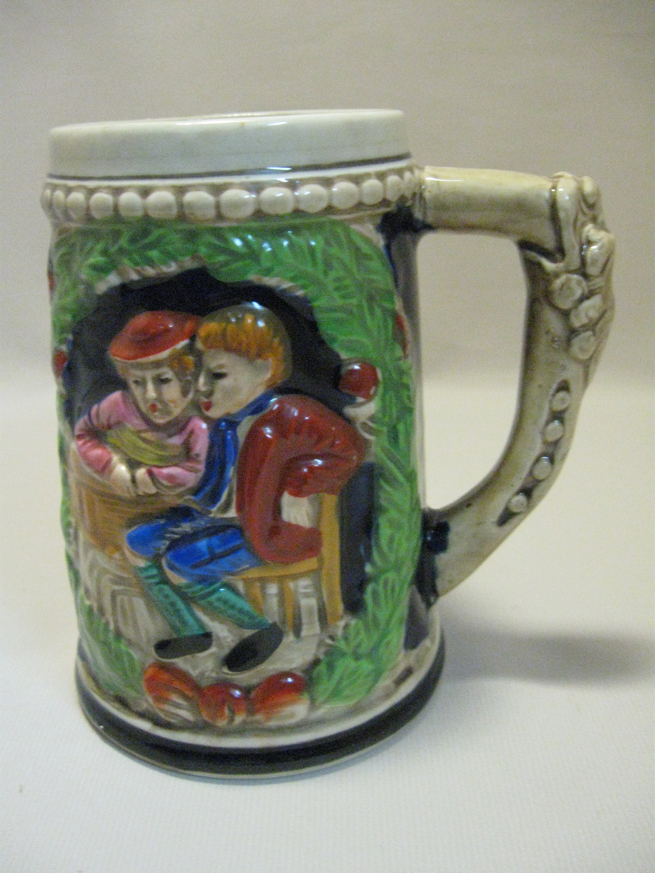 Mug Stein Tanker 3 D Scene Couple Man Sitting With Woman Other Side House With Trees Plants Holds 16 Ounces No Makers Mark 1990