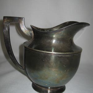 Silver Plate Hallmark Silver Smith UJEP H96 Silver Plate Pitcher Jug Hunt Hallmark Hunt Hallmark Co 1900-1954 image 7