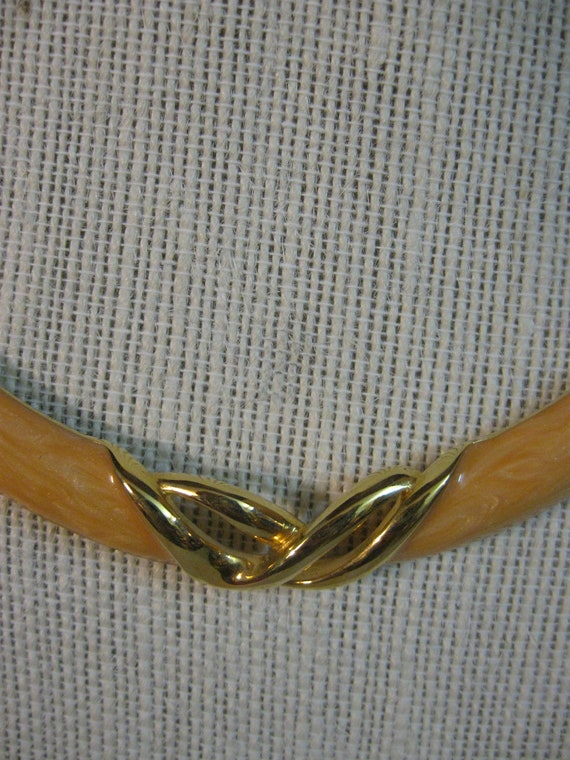 Jewelry Necklace Peach Enamel With Gold Tone Link… - image 4