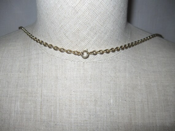 Necklace 50 Inches in Length Gold Tone Chains Flo… - image 6