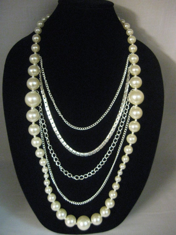 Necklace Multi Size White Faux Pearls 4 Silver Tone Chain Links
