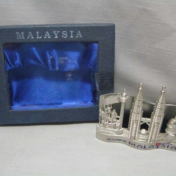 Silver Plate Tone Pewter Like Business Card Holder Men Holding Flag Tall Buildings Round Dome Buildings Beautiful Malaysia