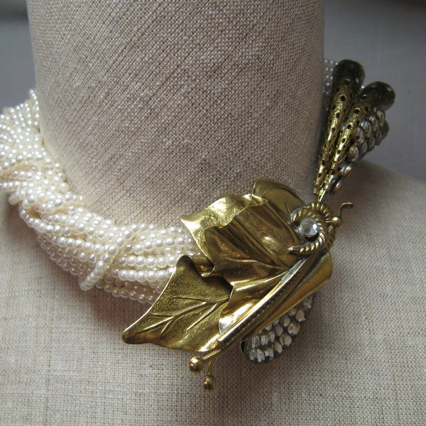 Necklace Choker Twisted Torsade 20 Strands White Faux Pearls Gold Tone Leaf Ends Clear Rhinestones Hook Clasp 1990