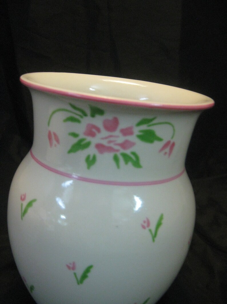 Trinket Box Powder Box With Lid Vase Pink Flower Tulips Leaves Etsy