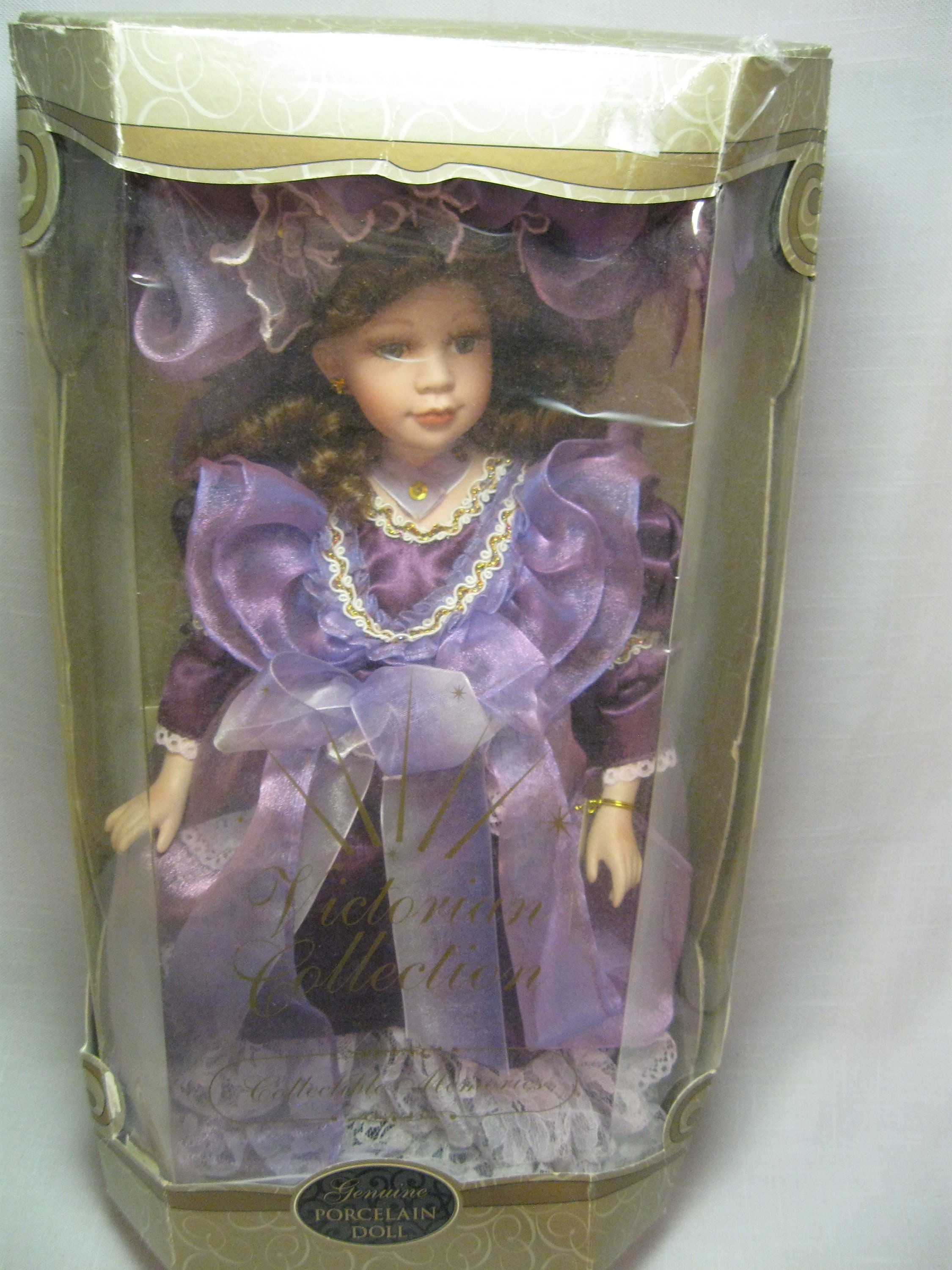 作家名　デボラ・アッシュホース　作品名　ウェル リード ベアー Genuine Bisque Porcelain Victorian Collection Light Lavender