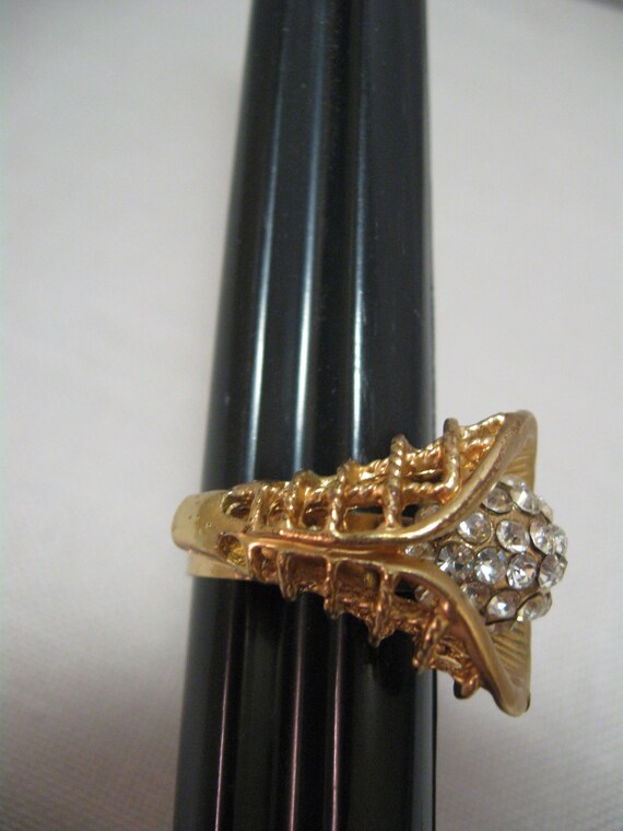 Finger Ring Statement Adjustable Gold Tone Filigr… - image 4