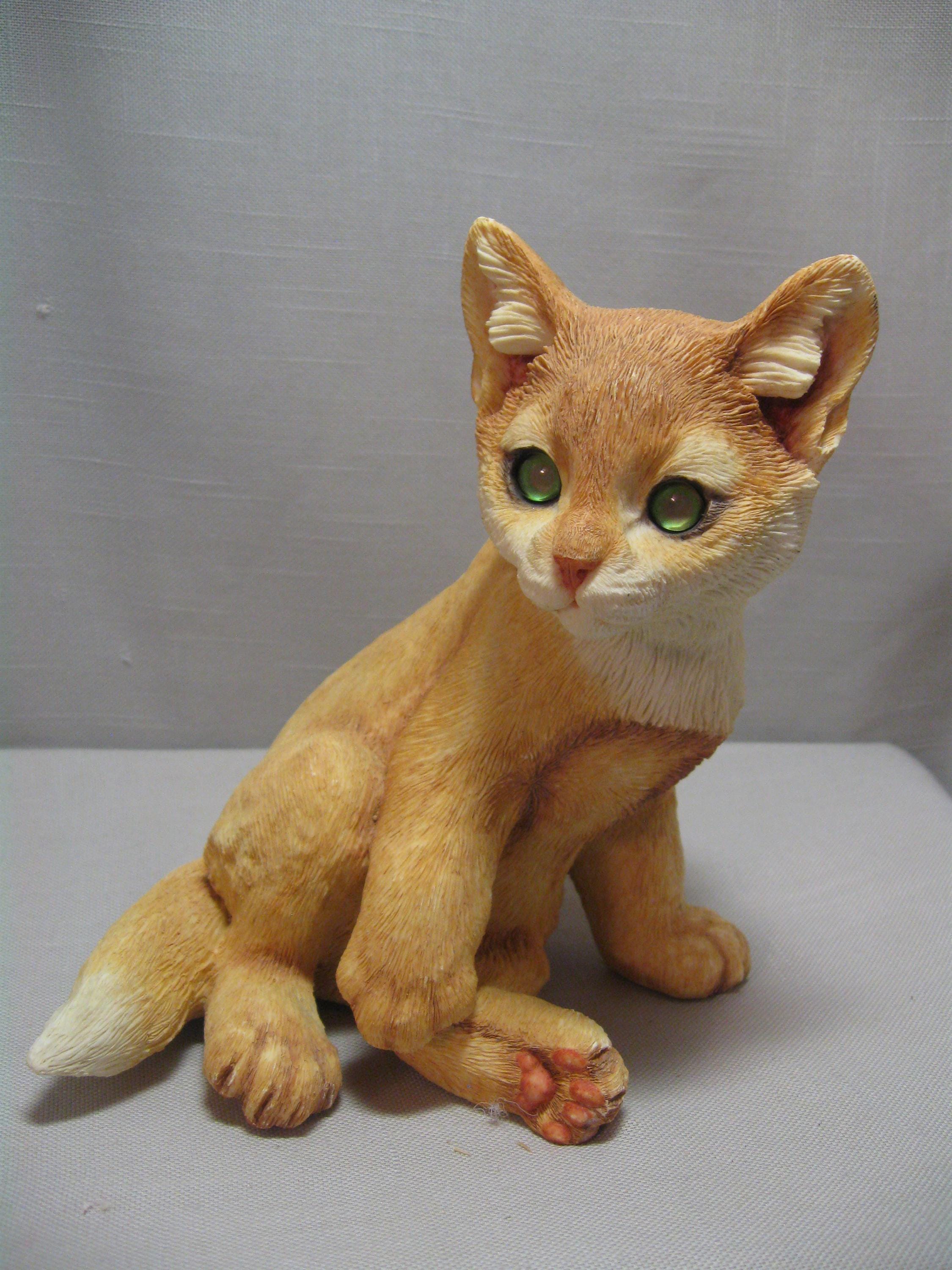 Figurine Statue Cat Kitten Sitting Name Ginger Hand Painted