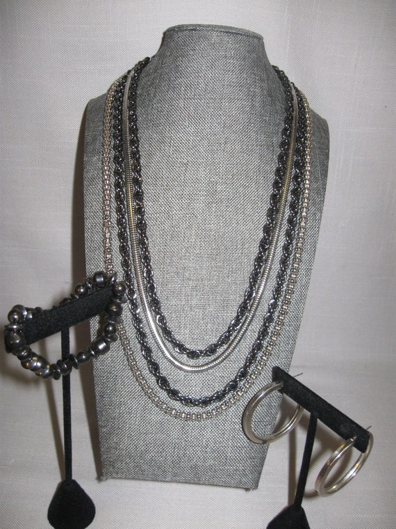 Necklace Set 4 Strands Silver Tone Pop Corn, Snake, Gun Metal Texture Rope Chains Black Magnet Stretch Bracelet  Silver Tone Pierce Earring