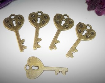 65 Antiqued Brass Key Charm/Pendants