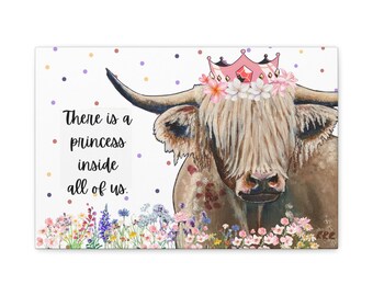 Quadro su tela con mucca delle Highlands da principessa, decorazione murale floreale stravagante, stampa per la cameretta delle bambine