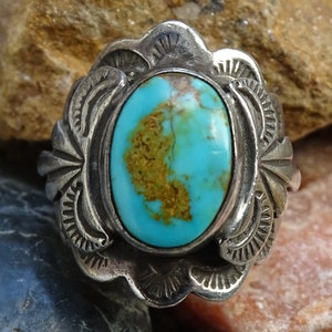 Vintage Carol Felley Southwestern Turquoise Saddle Ring Size 8 Sterling Silver Stamp Decorated Shank 13 Grams