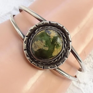 Vintage Navajo Green Turquoise Cuff Bracelet SMALL Size 5 Sterling Silver Handmade